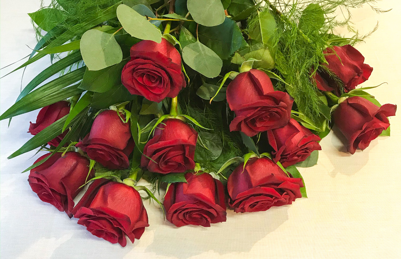 1 Dozen Roses Gift Wrapped